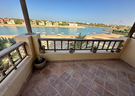 1 BR Apartment with Lagoon view